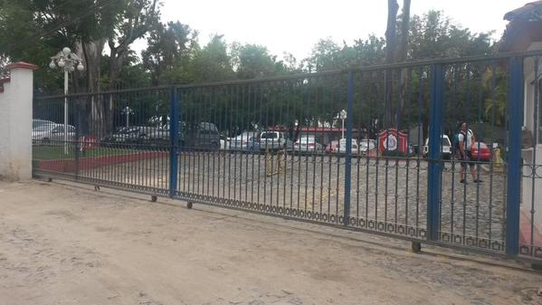 Cierran acceso a Verde Valle