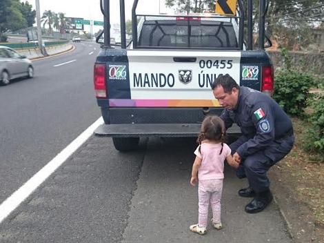 La pequeña puesta a disposición de las autoridades del DIF de la ciudad y del Ministerio Público, como garante de su integridad física.
