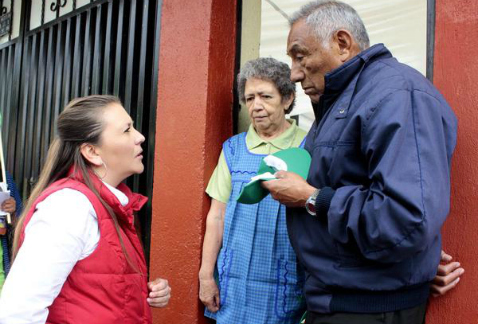 Polimnia Romana, candidata del PRI y el PVEM a jefa delegacional en Álvaro Obregón, hizo un recorrido por la colonia Piloto.