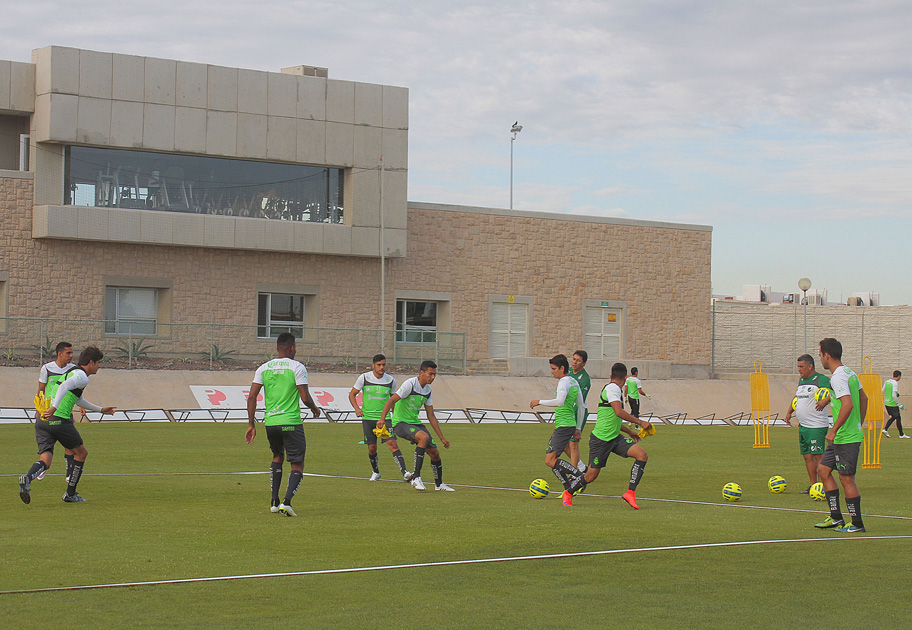 El equipo se enfocó a desarrollar dinámicas defensivas, combinaciones y coordinación en pelota parada. 