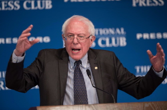 El senador Bernie Sanders, durante su intervención el pasado 9 de marzo en el National Press Club en Washington 