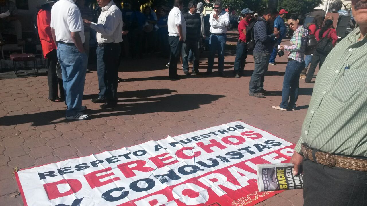 Los desfiles conmemorativos del 1 de mayo se realizaron de manera dispersa en Durango, pues cada Sindicato se organizó independientemente.