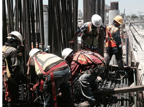 En las obras de la Línea 3 del Metro el trabajo no se detuvo.