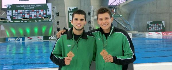 Iván García y Germán Sánchez presumen su medalla 