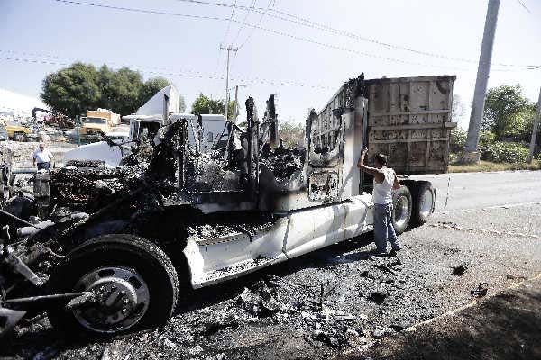 Diversos vehículos fueron transformados a chatarra.