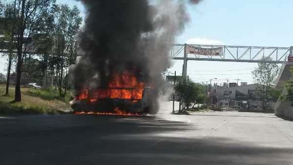 Los incidentes se registraron después de las 07:00 horas tras el encuentro entre militares y policías federales con integrantes del "CJNG".
