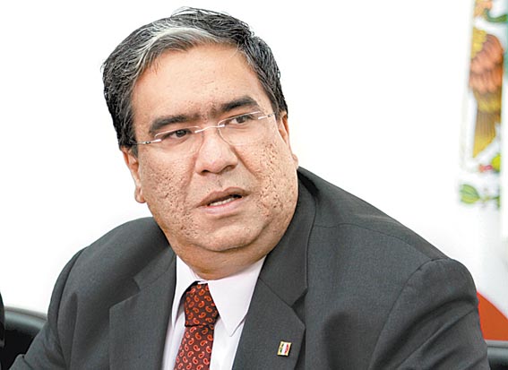 El líder capitalino del PRI, Mauricio López.