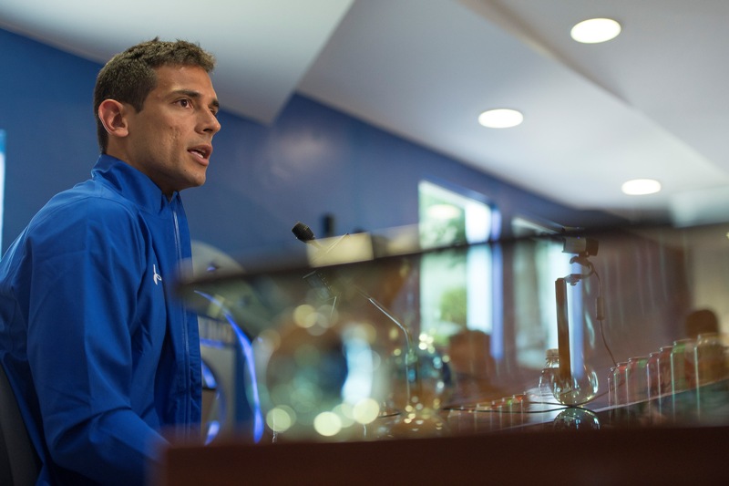 Roque Santa Cruz en la conferencia de prensa 