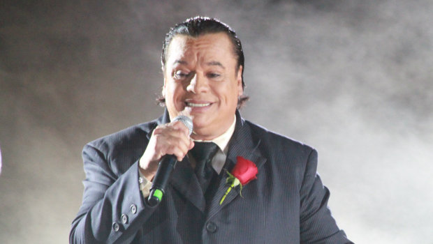 Juan Gabriel se mostró contento con el proyecto. 