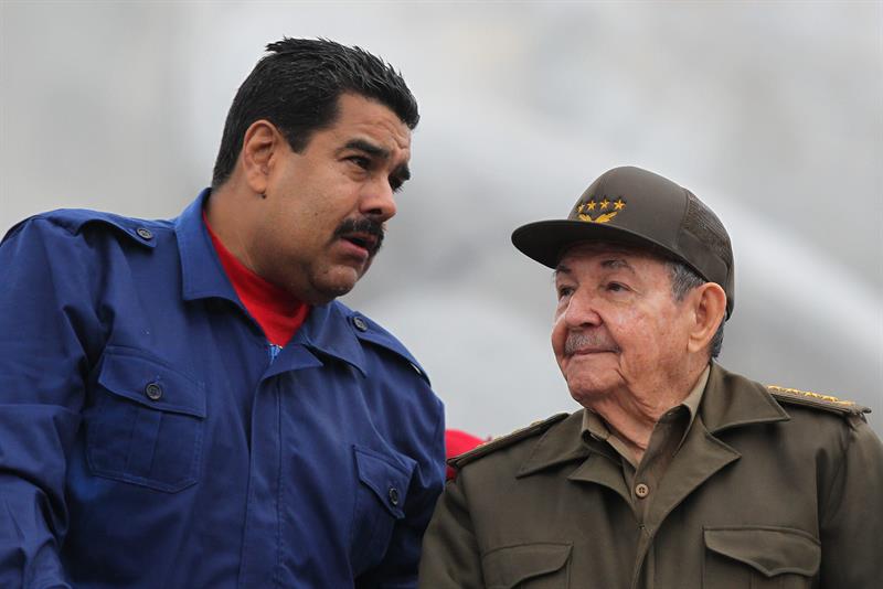 Nicolás Maduro y Raúl Castro, durante la celebración del último Primero de Mayo en La Habana