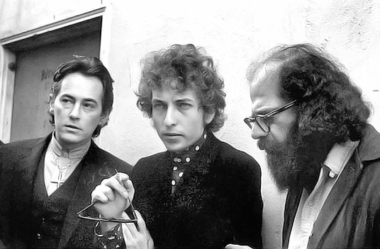 En San Francisco con los poetas Michael McClure y Allen Ginsberg.