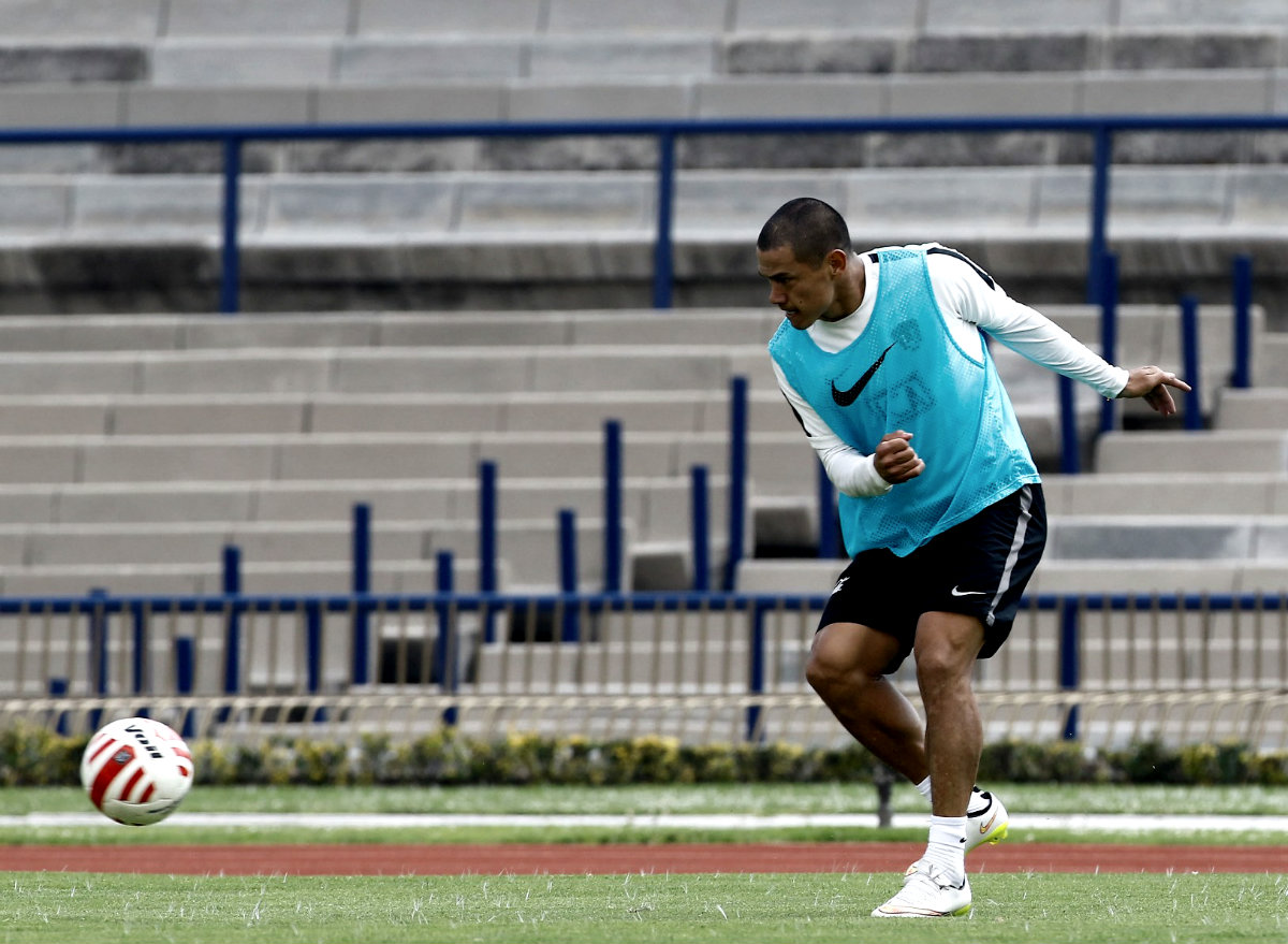 Darío Verón, defensa de Pumas