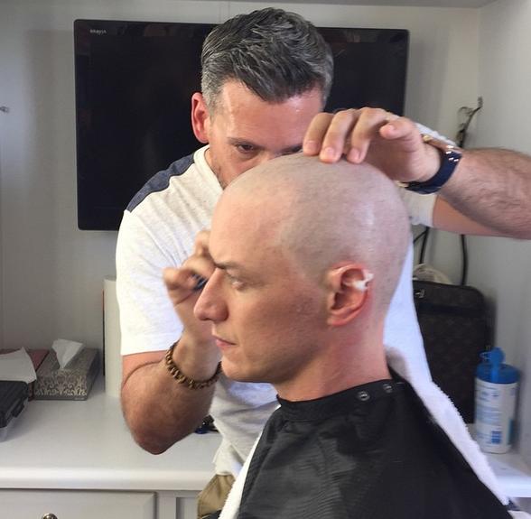 Bryan Singer compartió en sus redes sociales el cambio de imagen que tendrá James McAvoy para su personaje del profesor Xavier en la cinta 'X-Men: Apo
