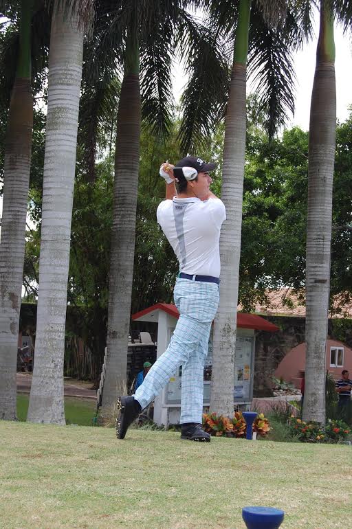 José Uriel Galván, compitió en la categoría 16-18 años.