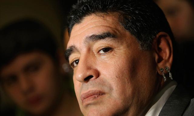 Diego Armando Maradona, con una expresión de molestia 