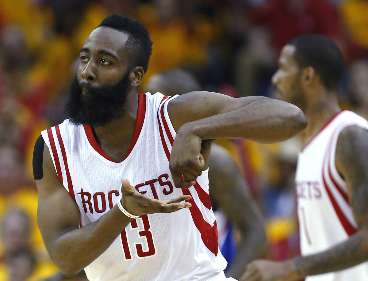 James Harden encestó 26 puntos 