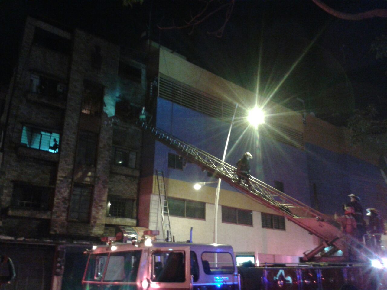 Cerraron carriles en calzada Independencia