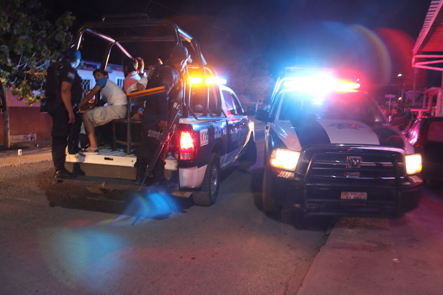 La riña en San Antonio de los Bravos dejó 10 detenidos.