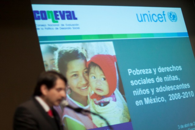 Coneval recibe premio por liderazgo en transparencia