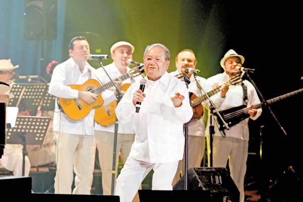 El músico subió al escenario y compartió su sensibilidad.