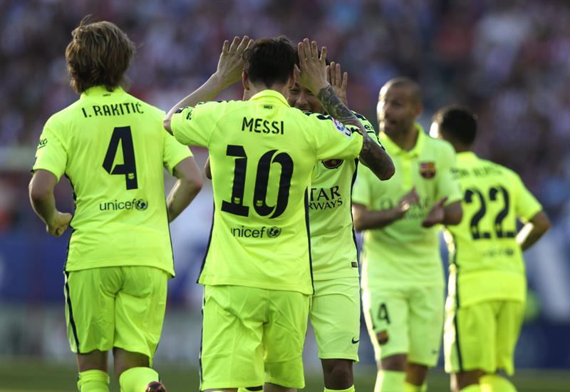 Messi celebra otro título con el Barcelona 