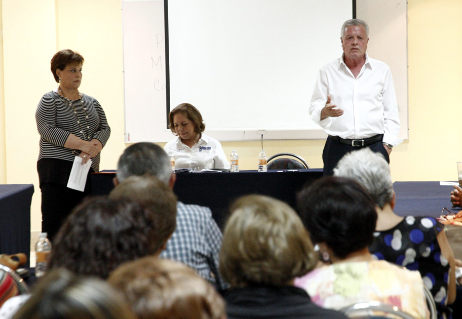 Blanca Eppen y Jorge Zermeño expusieron sus propuestas en la Coparmex Laguna.