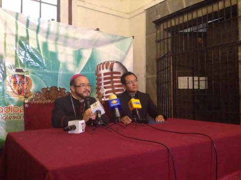 La Iglesia pidió el apoyo para restacar el río Atoyac. 