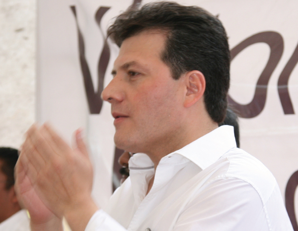 Víctor Hugo Lobo, candidato a jefe delegacional en Gustavo A. Madero.