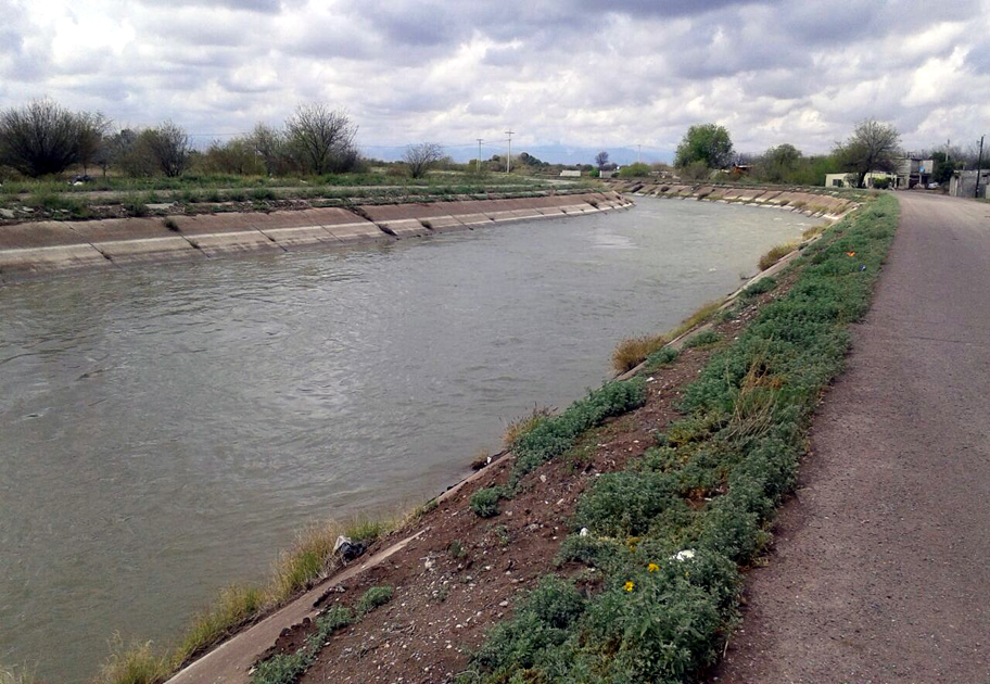 El agua volvió a correr por los canales desde la madrugada del lunes.
