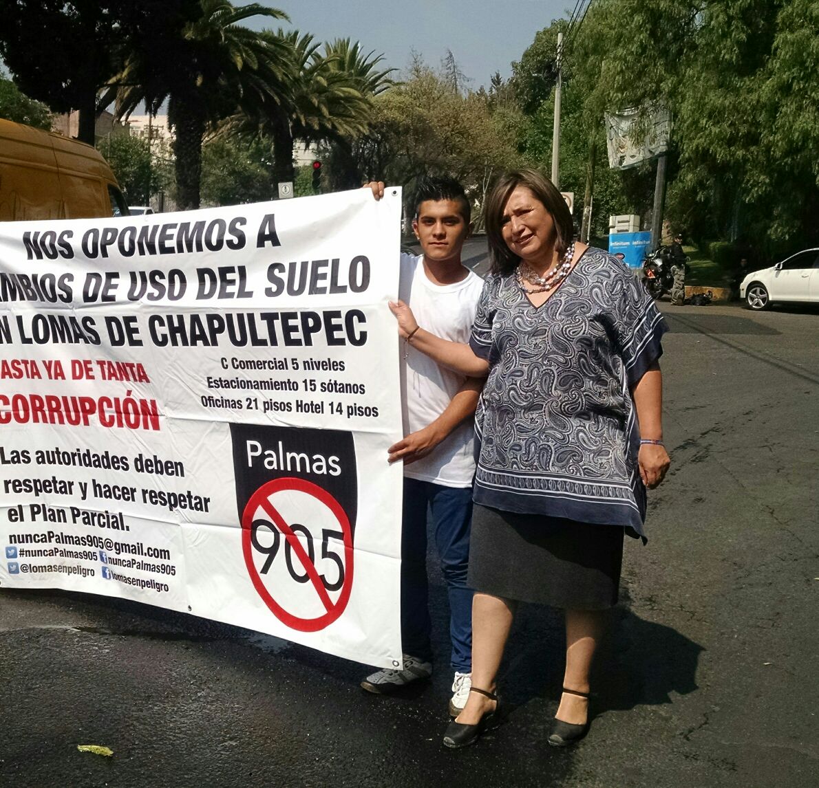 La candidata del PAN por la delegación Miguel Hidalgo, Xóchitl Gálvez, dijo apoyar las demandas de los vecinos de la colonia Lomas de Barrilaco en con