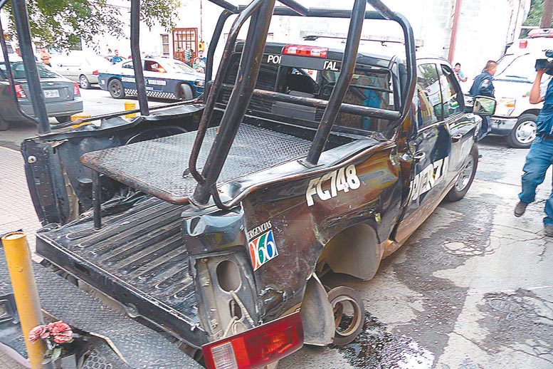 La unidad de Fuerza Civil fue impactada por un costado.