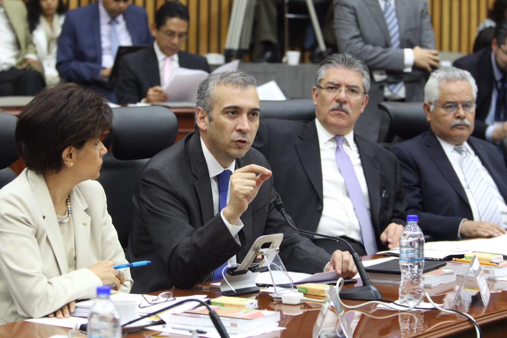 El Consejo General del INE discute la cancelación del registro al PVEM.