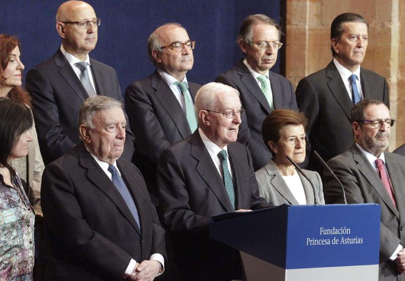 Filósofo Emilio Lledó gana premio Princesa de Asturias de Comunicación y Humanidades 2015