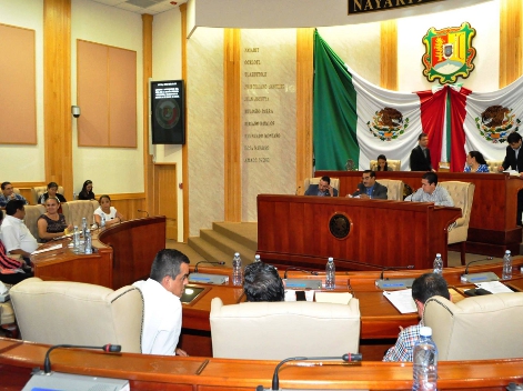 Congreso de Nayarit en sesión del día. 