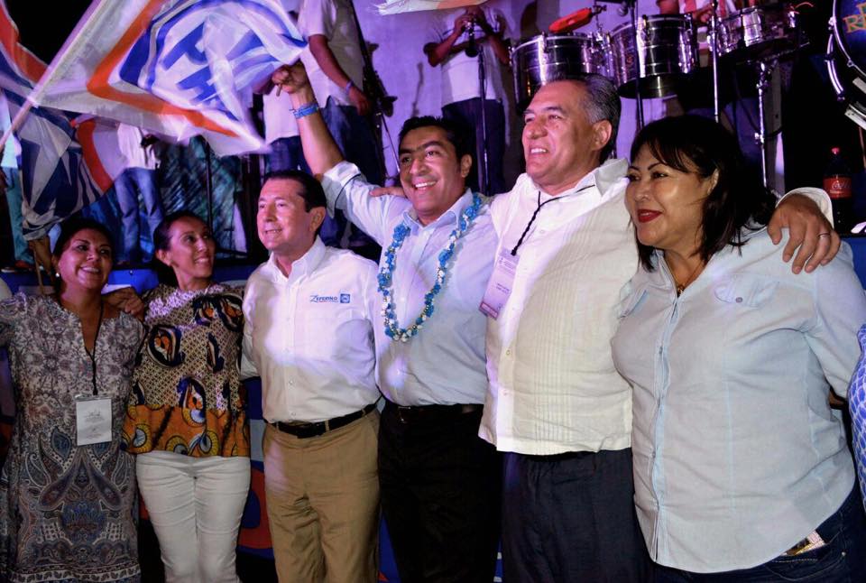 El candidato del PAN se disculpó si ofendió a una mujer. 