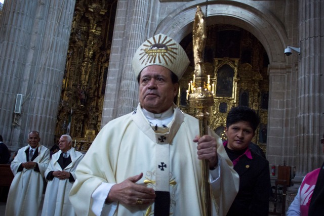 Ora Norberto Rivera por fallecidos en Michoacán
