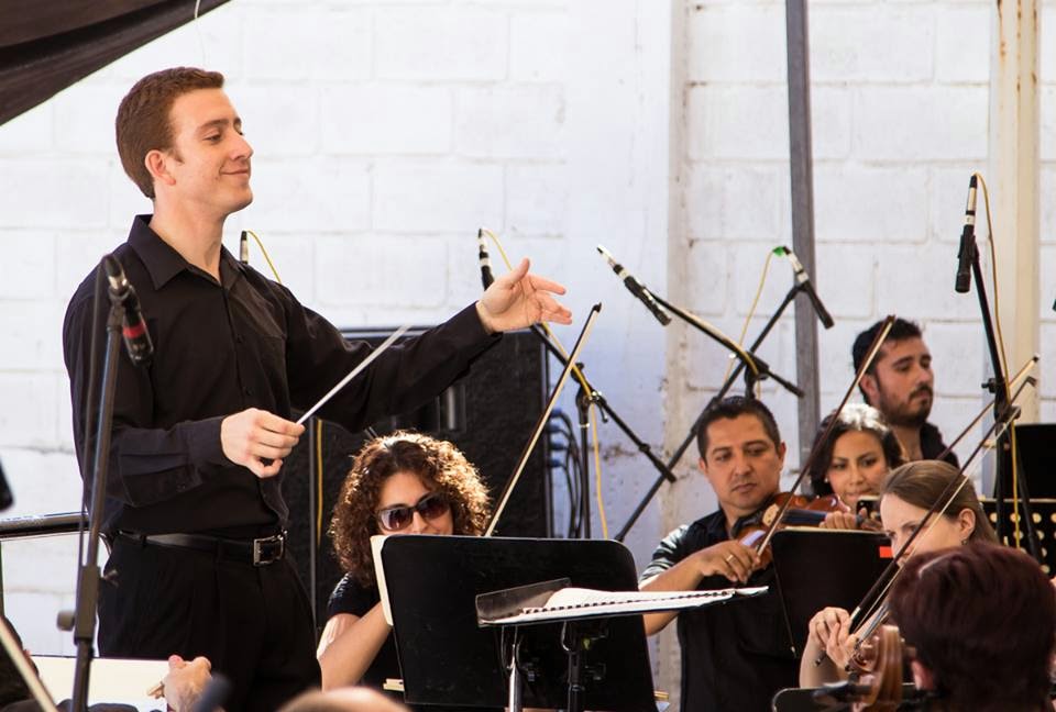 Ethan Eager dirigirá a la Camerata de Coahuila en los dos conciertos.