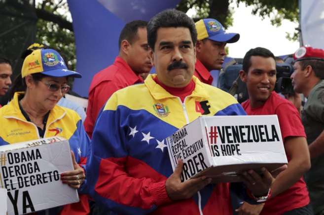 El presidente de Venezuela, Nicolás Maduro, durante un acto ante el palacio presidencial de Miraflores, en Caracas