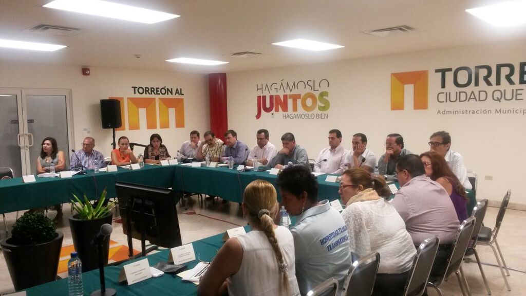 Reunión de Copladem donde autorizaron 57 mdp para obras 2015.