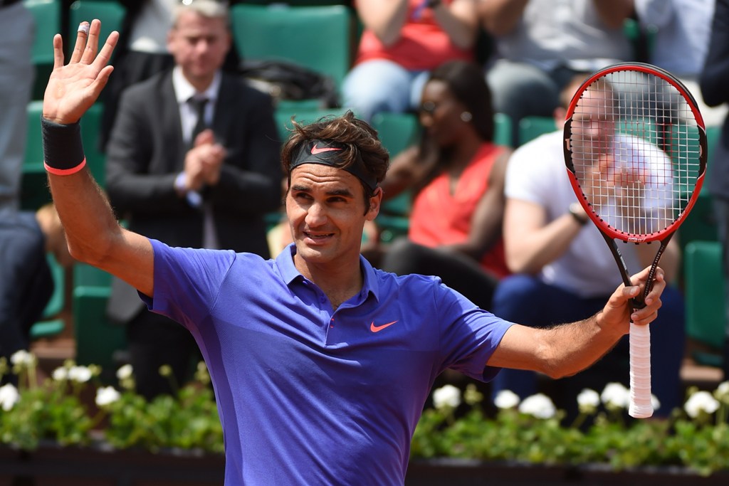 Roger Federer celebra su triunfo ante Granollers