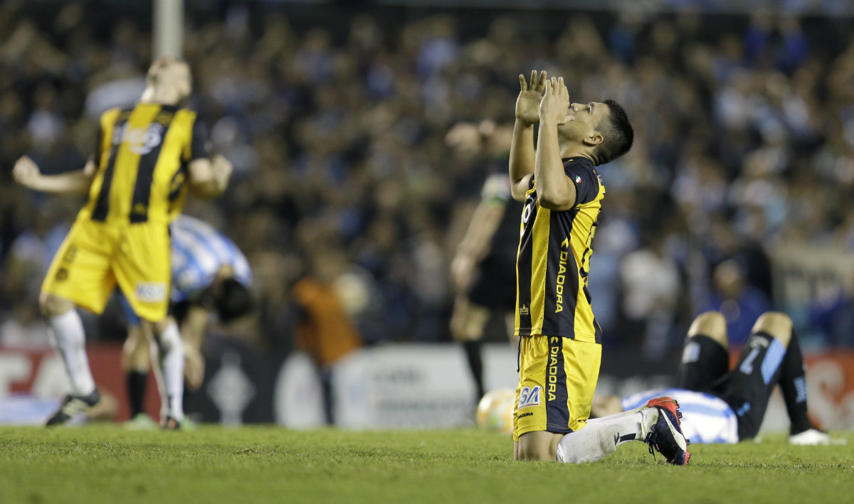 Jugadores celebran su pase a la semifinal 