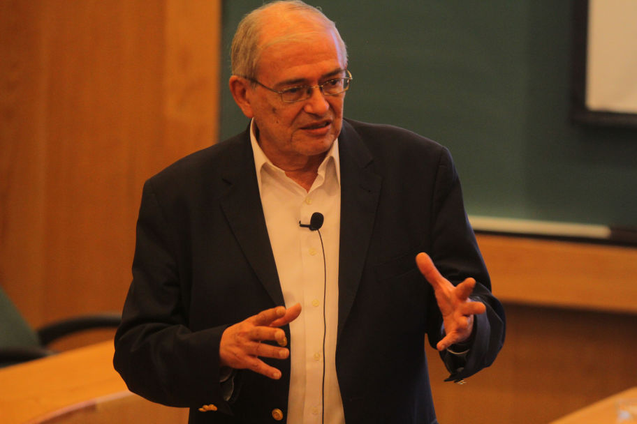 "Los empresarios deben encontrar puntos de acuerdo con el gobierno para trabajar hacia un mismo objetivo".