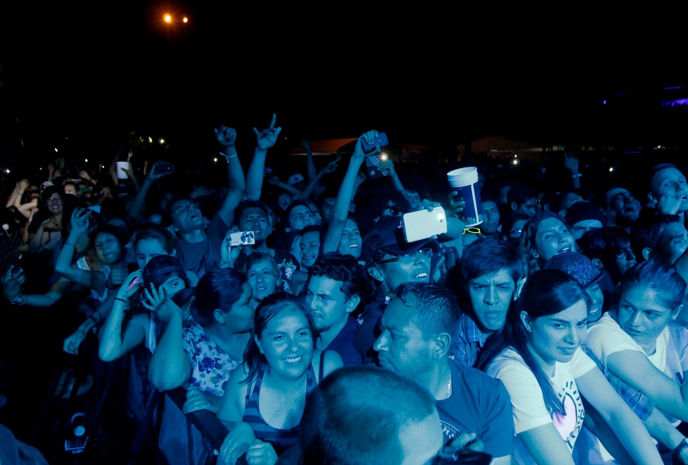 Más de 10 mil asisten al Corona Revolution Fest