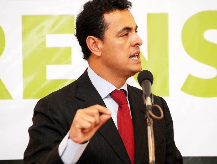 Senador del PRI y ex gobernador de Durango, Ismael Hernández Deras. 
