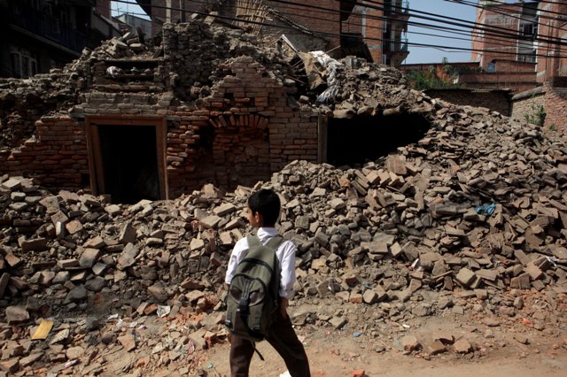 Reabren escuelas en Nepal