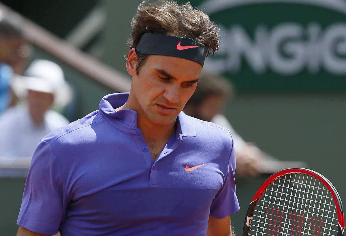 Federer celebra el pase a cuartos de final en Rolan Garros 