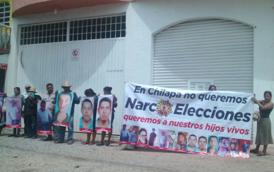Familiares de los 16 desparecidos exigieron la presentación con vida de todos. 