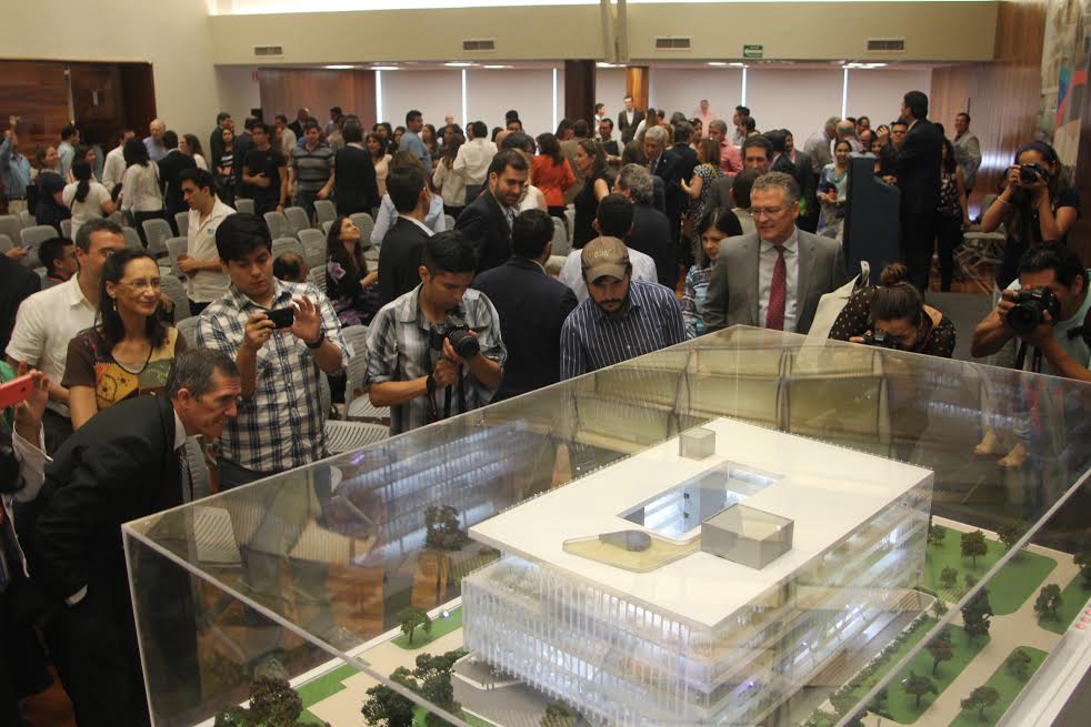 La nueva biblioteca contó con asesoría de 40 empresas nacionales e internacionales. 