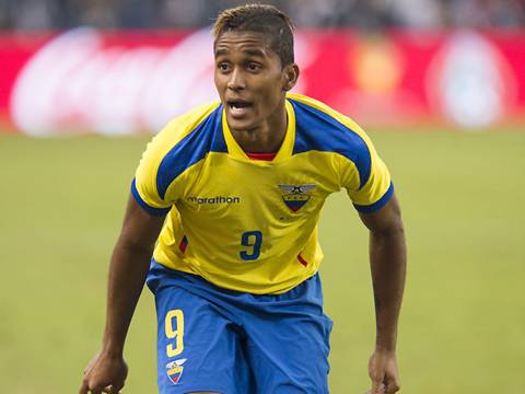 Fidel Martínez, en un partido con la Selección de Ecuador 