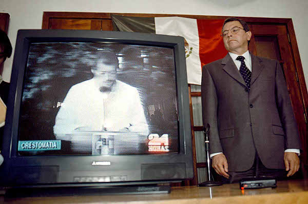 Cuando el PRI anunció que su candidato sería Colosio, Camacho se negó a felicitarlo públicamente y mostró su descontento con la elección del candidato